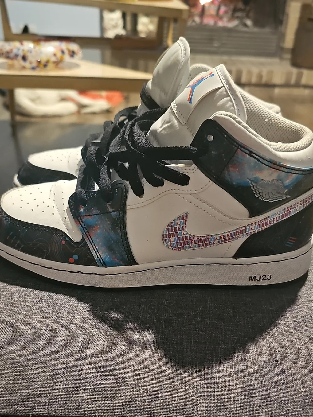 Air Jordan Nike High Top Sneakers  White Black Galaxy Swoosh Take Flight 6.5 Kid
